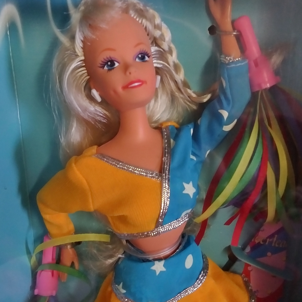 Fashion Corner cheerleader doll